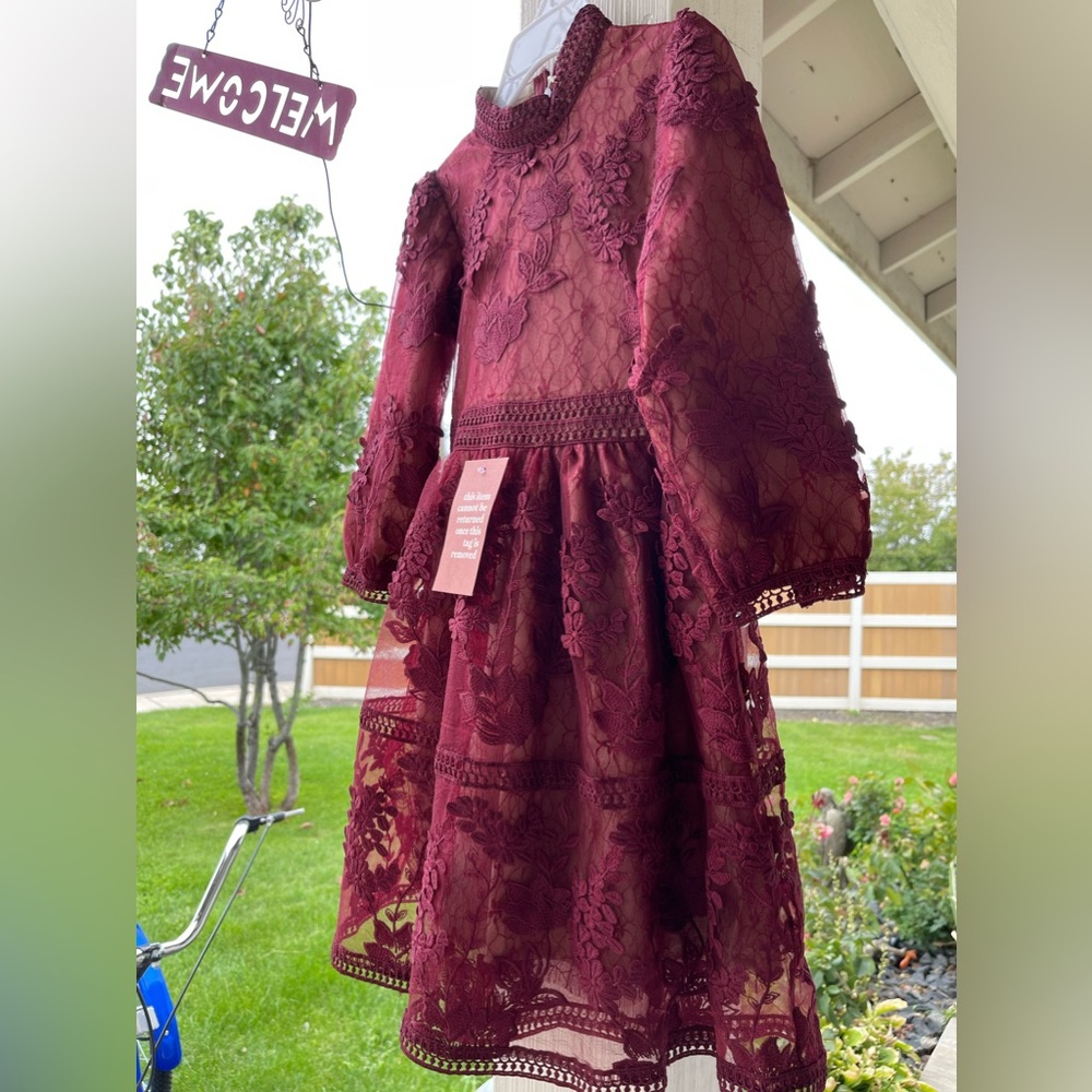 Mini Sicily dress is 3t